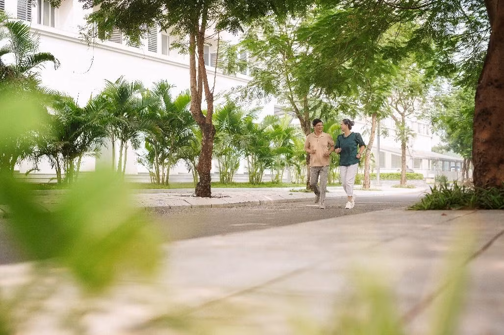 Đường dạo bộ rộng thoáng giúp cư dân nâng cao sức khỏe thể chất và tinh thần.