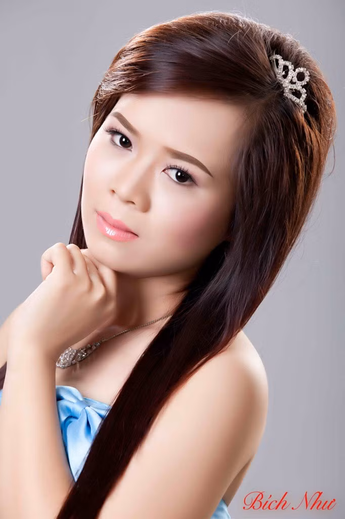 Bích Như hy vong được giao lưu với các bạn gần xa trên mọi miền đất nước đồng thời cũng muốn thử sức mình, thông qua đó rút được kinh nghiệm cho bản thân.