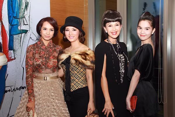 Các người đẹp Thúy Hạnh, Giáng My và Diễm My cũng chọn cho mình phong cách thời trang và rất ấn tượng khi xuất hiện tại buổi tiệc.