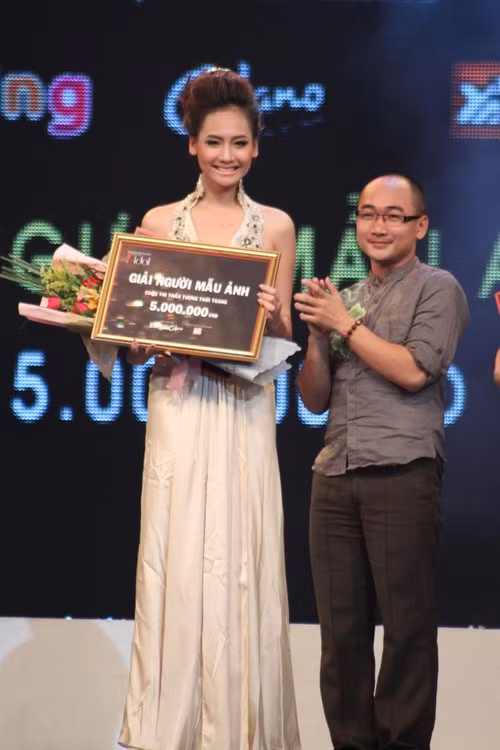 Lộ diện thần tượng thời trang đầu tiên của F-idol