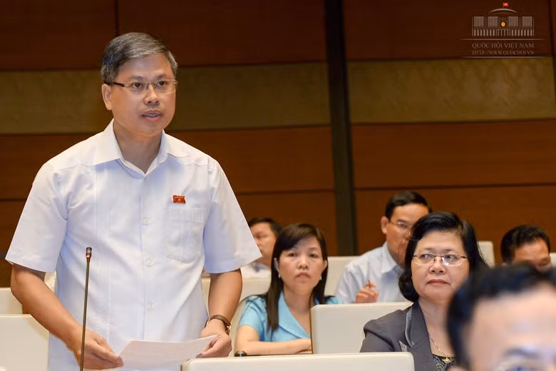 Đại biểu Nguyễn Sỹ Cương chỉ rõ, những bức xúc trong xã hội có nguyên nhân chính từ những người thực thi công vụ. ảnh: Trung tâm thông tin Quốc hội. Đại biểu Nguyễn Sỹ Cương chỉ rõ, những bức xúc trong xã hội có nguyên nhân chính từ những người thực thi công vụ. ảnh: Trung tâm thông tin Quốc hội.