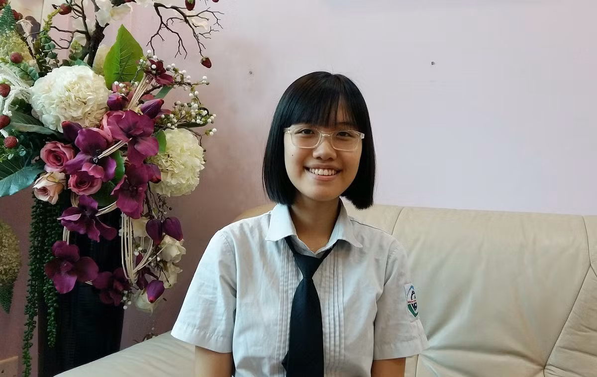 Nguyễn Thu Thảo - Học sinh Lớp 10G1 Trường Phổ thông Quốc tế Newton giành Huy chương vàng IOE quốc gia năm 2016. ảnh: Ngọc Quang. Nguyễn Thu Thảo - Học sinh Lớp 10G1 Trường Phổ thông Quốc tế Newton giành Huy chương vàng IOE quốc gia năm 2016. ảnh: Ngọc Quang.
