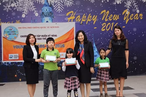 Học sinh Trường Phổ thông Quốc tế Newton luôn giành được những giải thưởng cao trong các kỳ thi tiếng Anh các cấp. ảnh: ngs.