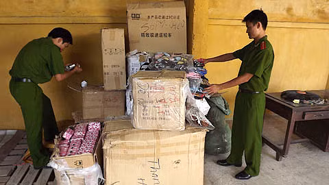 Buôn lậu vẫn diễn ra ở nhiều địa phương. ảnh: công an nam định. Buôn lậu vẫn diễn ra ở nhiều địa phương. ảnh: công an nam định.