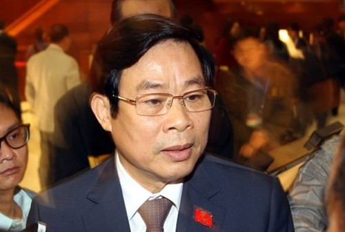 Bộ trưởng Nguyễn Bắc Son nhấn mạnh, phải làm cho "thông tin độc" không còn đất sống. ảnh: Báo Thanh niên.