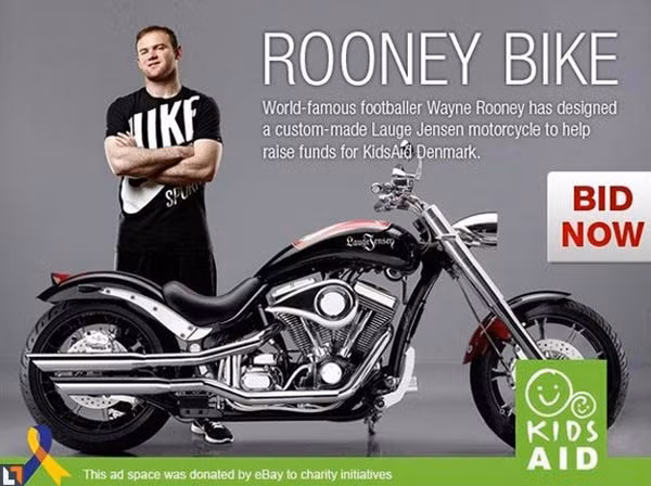 Chiếc mô tô do Rooney sẽ được bán đấu giá trên mạng... Chiếc mô tô do Rooney sẽ được bán đấu giá trên mạng...