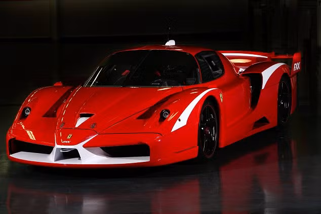 Khó nhận thấy sự khác biệt giữa chiếc Ferrari FXX thật này và chiếc xe đạp Fahrradi Farfall FFX.