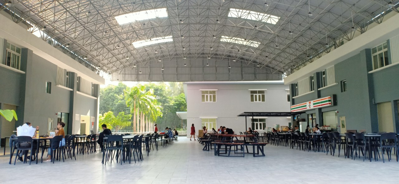 Đại học Tôn Đức Thắng đầu tư xây dựng khu ký túc xá hiện đại có thể phục vụ cho khoảng 4000 sinh viên (Ảnh;V.N)