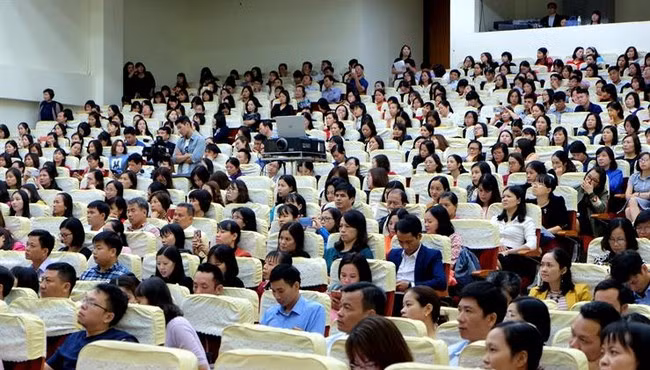 Tập huấn chương trình mới chung chung, không có minh họa, nghe mà chả hiểu gì ảnh 3