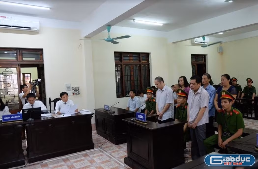 Ông Vũ Trọng Lương và ông Nguyễn Thanh Hoài tại tòa (Ảnh: Trần Phương) Ông Vũ Trọng Lương và ông Nguyễn Thanh Hoài tại tòa (Ảnh: Trần Phương)