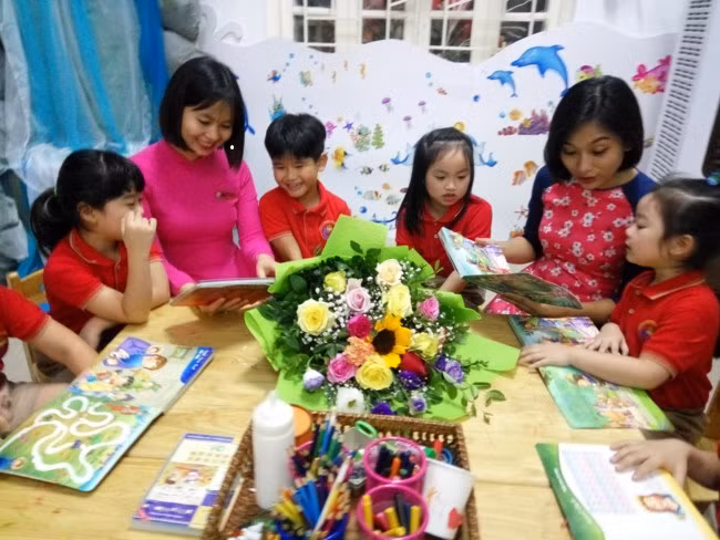 Việc trực Tết của giáo viên vẫn còn nhiều ý kiến khác nhau (Ảnh minh họa: Báo Giáo dục và Thời đại)