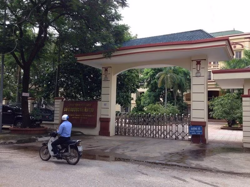 Sở giáo dục và Đào tạo Hòa Bình- nơi để xảy ra tiêu cực trong kỳ thi Trung học phổ thông Quốc gia năm 2018 (Ảnh: giadinh.net.vn) Sở giáo dục và Đào tạo Hòa Bình- nơi để xảy ra tiêu cực trong kỳ thi Trung học phổ thông Quốc gia năm 2018 (Ảnh: giadinh.net.vn)