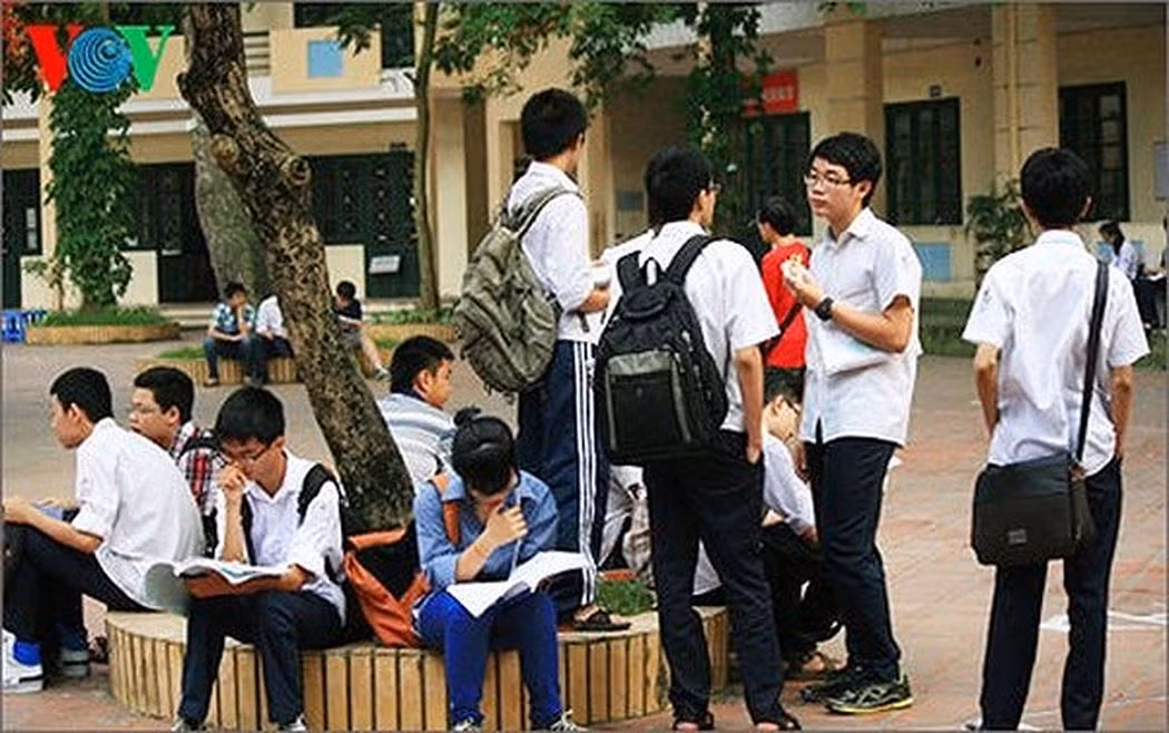 Áp lực của học sinh trong những lớp chọn là rất lớn (Ảnh minh họa: VOV.vn)