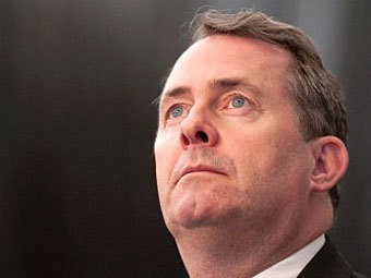 Cựu Bộ trưởng Quốc phòng Anh Liam Fox