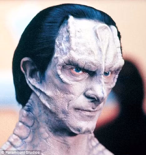 Nhân vật Gul Dukat trong bộ phim khoa học viễn tưởng Star Trek Nhân vật Gul Dukat trong bộ phim khoa học viễn tưởng Star Trek
