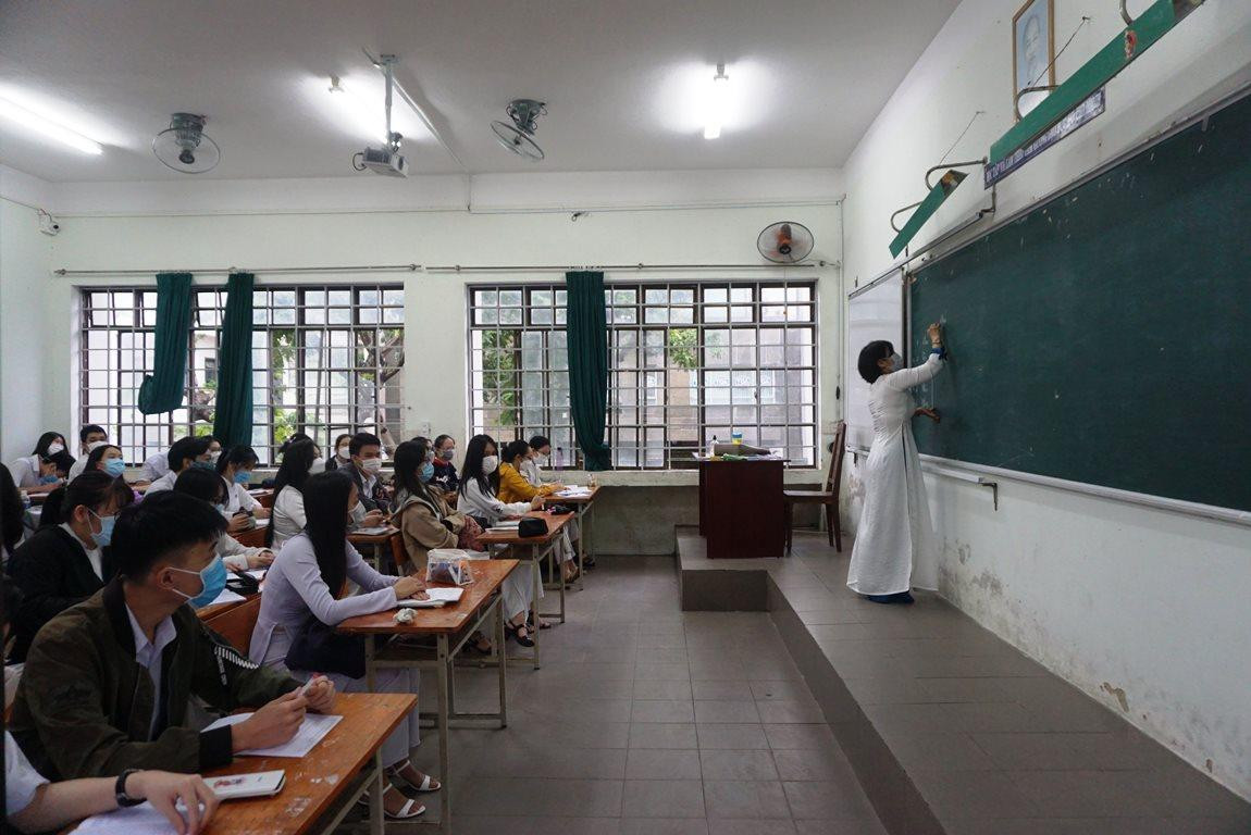 Quảng Nam tuyển dụng 11 giáo viên bậc trung học phổ thông có thành tích học tập xuất sắc. Ảnh: AN