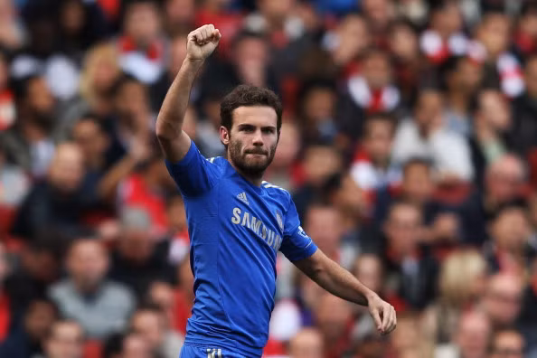 Cả hai bàn thắng của Chelsea đều có dấn ấn của Mata...