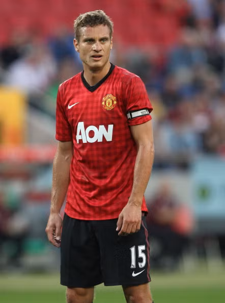 Đội trưởng Vidic tiếp tục làm bạn với giường bệnh.