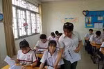 Học sinh và Giáo viên bắt nhịp trở lại trong ngày học đầu tiên của năm mới (ảnh minh họa: P.L) Học sinh và Giáo viên bắt nhịp trở lại trong ngày học đầu tiên của năm mới (ảnh minh họa: P.L)