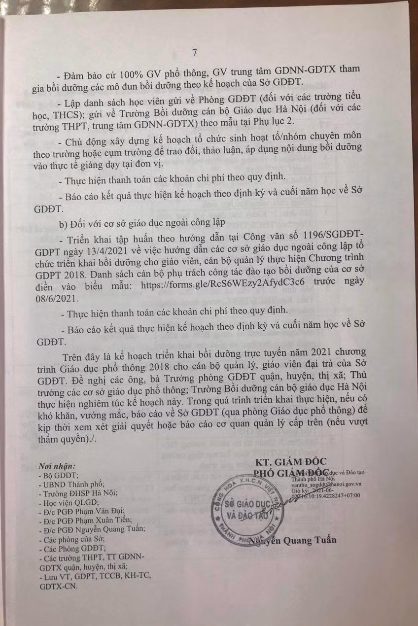Ngày 2/6/2021, Sở Giáo dục và Đào tạo Hà Nội ban hành kế hoạch triển khai bồi dưỡng trực tuyến cho giáo viên, cán bộ quản lý đại trà năm 2021 thực hiện Chương trình giáo dục phổ thông 2018 (ảnh: T.L) Ngày 2/6/2021, Sở Giáo dục và Đào tạo Hà Nội ban hành kế hoạch triển khai bồi dưỡng trực tuyến cho giáo viên, cán bộ quản lý đại trà năm 2021 thực hiện Chương trình giáo dục phổ thông 2018 (ảnh: T.L)