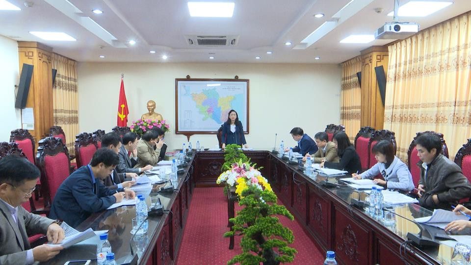 Ủy ban tỉnh Thái Bình nghe kế hoạch xét thăng hạng viên chức (Ảnh thaibinhtv.vn) Ủy ban tỉnh Thái Bình nghe kế hoạch xét thăng hạng viên chức (Ảnh thaibinhtv.vn)