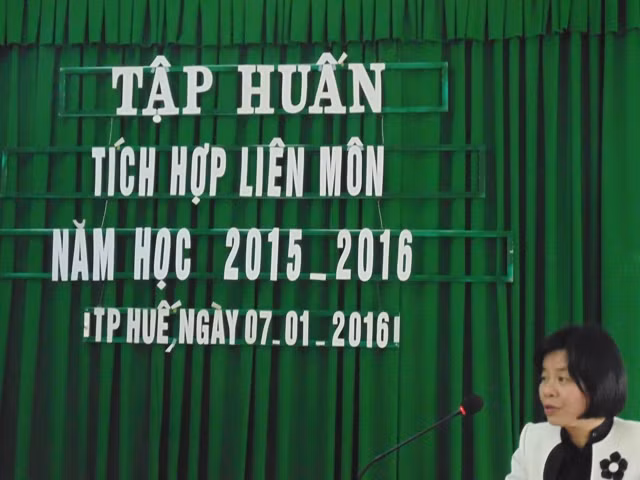 Từ đầu năm 2016 trường trung học phổ thông Bùi Thị Xuân, Thừa Thiên Huế đã tổ chức triển khai tập huấn tổ chức dạy học các chủ đề tích hợp, liên môn cho toàn thể cán bộ quản lý và giáo viên. Ảnh minh họa: http://thpt-btxuan.thuathienhue.edu.vn.