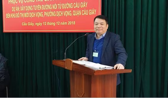 Ông Nguyễn Việt Trung - Chủ tịch Ủy ban nhân dân phường Dịch Vọng. Ảnh: Cổng thông tin quận Cầu Giấy. Ông Nguyễn Việt Trung - Chủ tịch Ủy ban nhân dân phường Dịch Vọng. Ảnh: Cổng thông tin quận Cầu Giấy.