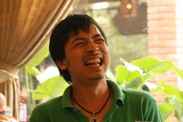 "Xem lại Hỏi xoáy đáp xoay trên tivi mà không nhịn được cười" "Xem lại Hỏi xoáy đáp xoay trên tivi mà không nhịn được cười"