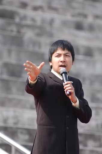 Hãy đi đúng làn đường đảm bảo an toàn giao thông, phía trước tắc rồi mọi người ơi. Hãy đi đúng làn đường đảm bảo an toàn giao thông, phía trước tắc rồi mọi người ơi.