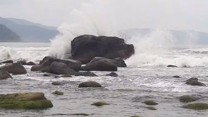 Ghềnh đá, nơi vẫn còn giữ được nét đẹp hoang sơ giữa một thành phố phát triển.
