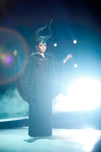 Diễn viên Khả Như xuất hiện ấn tượng trong hình ảnh của "Tiên hắc ám" Maleficent.