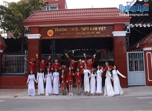 Một cơ sở của Trường liên cấp Nam Việt (ảnh: Báo Quảng Ngãi) Một cơ sở của Trường liên cấp Nam Việt (ảnh: Báo Quảng Ngãi)