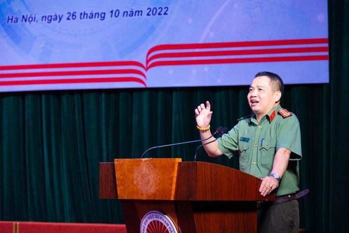 Trung tá Vũ Tiến Thịnh - Đội trưởng Đội An ninh Văn hóa - Thể thao - Thông tin và Truyền thông, Công an tỉnh Vĩnh Phúc báo cáo tại chương trình. Trung tá Vũ Tiến Thịnh - Đội trưởng Đội An ninh Văn hóa - Thể thao - Thông tin và Truyền thông, Công an tỉnh Vĩnh Phúc báo cáo tại chương trình.
