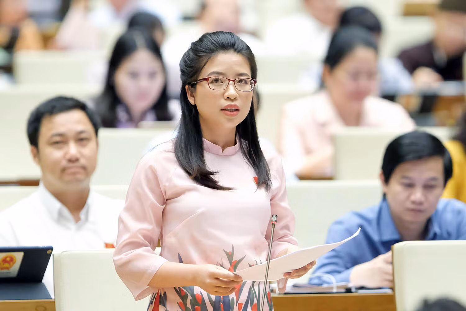 Theo Đại biểu Quốc hội Nguyễn Thị Hà - Đoàn Đại biểu Quốc hội tỉnh Bắc Ninh, khi dạy học trực tuyến, nhiều thầy cô cũng đã “chuyển mình” từ cách dạy truyền thụ một chiều sang “lấy học sinh làm trung tâm”. Ảnh: Nhân vật cung cấp.