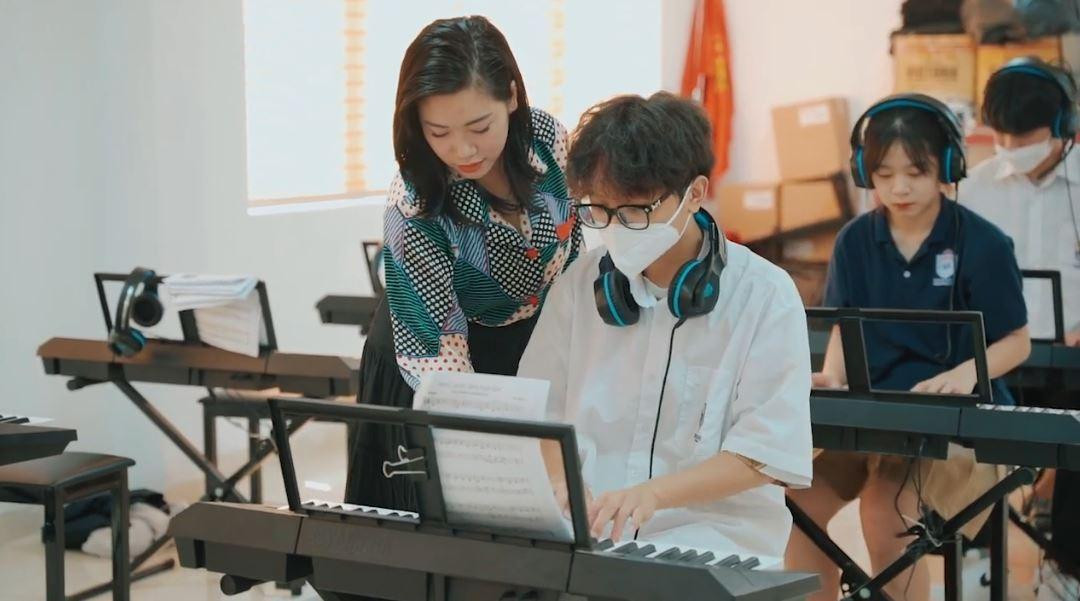 Một giờ học của trường ngoài công lập tại Sơn La. (Ảnh: Trường liên cấp Tiểu học-Trung học cơ sở & Trung học phổ thông quốc tế Bình Minh). Một giờ học của trường ngoài công lập tại Sơn La. (Ảnh: Trường liên cấp Tiểu học-Trung học cơ sở & Trung học phổ thông quốc tế Bình Minh).
