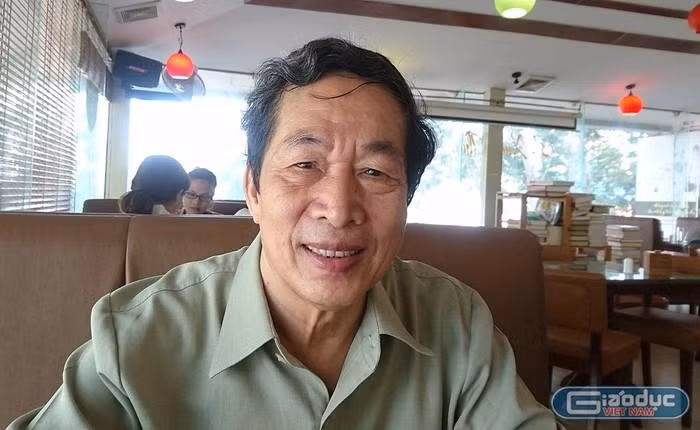 Phó Giáo sư, Tiến sĩ Nghiêm Đình Vỳ (Nguyên Phó trưởng Ban Tuyên giáo Trung ương) cho rằng, sự thay đổi sẽ ảnh hưởng đến chương trình và sách giáo khoa, nhưng không quá lớn. (Ảnh: Xuân Trung). Phó Giáo sư, Tiến sĩ Nghiêm Đình Vỳ (Nguyên Phó trưởng Ban Tuyên giáo Trung ương) cho rằng, sự thay đổi sẽ ảnh hưởng đến chương trình và sách giáo khoa, nhưng không quá lớn. (Ảnh: Xuân Trung).