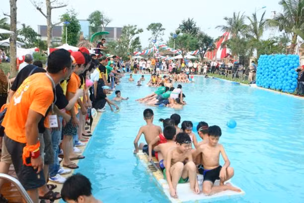 Chơi nhiệt tình - Cổ vũ hết mình.