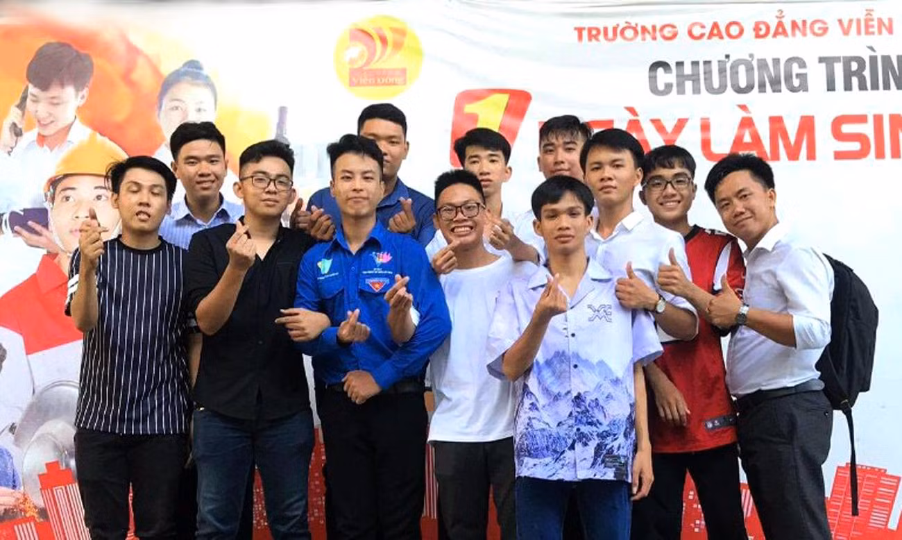 Võ Thanh Đô cho biết: "Với thang đào tạo của trường cao đẳng hiện tại em khá hài lòng, so với một số trường khác em thấy giáo trình dạy ở đây có phần đặc biệt hơn". Ảnh: NVCC. Võ Thanh Đô cho biết: "Với thang đào tạo của trường cao đẳng hiện tại em khá hài lòng, so với một số trường khác em thấy giáo trình dạy ở đây có phần đặc biệt hơn". Ảnh: NVCC.