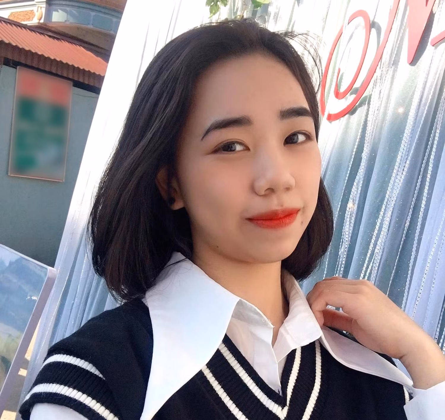 Sinh viên Trần Thị Hòa cho biết,Trường Đại học Kinh tế và Quản trị kinh doanh (Đại học Thái Nguyên) có nhiều thầy cô được đào tạo ở nước ngoài về nên chất lượng giảng dạy rất tốt. Ảnh: NVCC.