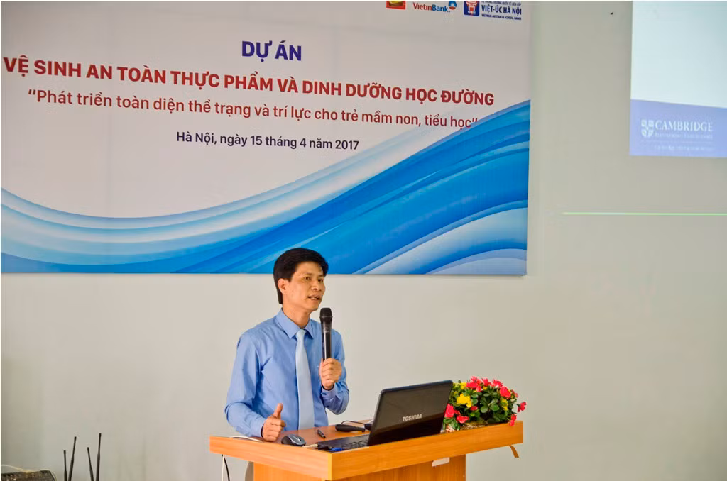 Ông Nguyễn Văn Tiến - Phó Hiệu trưởng Trường Quốc tế Việt - Úc Hà Nội -ảnh: Hoàng Lực.