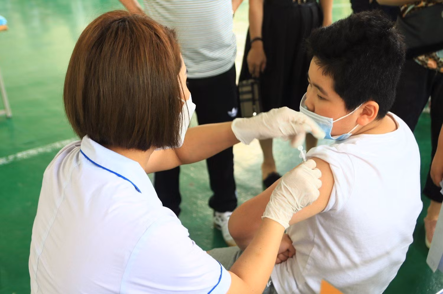 Bộ Y tế khuyến cáo: khi học sinh bắt đầu bước vào năm học mới cũng là thời điểm thời tiết thay đổi thất thường, thuận lợi cho các loại vi khuẩn, virus phát triển, lây lan nhanh và bùng phát thành dịch đe dọa sức khỏe của trẻ. Ảnh: Lam An Bộ Y tế khuyến cáo: khi học sinh bắt đầu bước vào năm học mới cũng là thời điểm thời tiết thay đổi thất thường, thuận lợi cho các loại vi khuẩn, virus phát triển, lây lan nhanh và bùng phát thành dịch đe dọa sức khỏe của trẻ. Ảnh: Lam An
