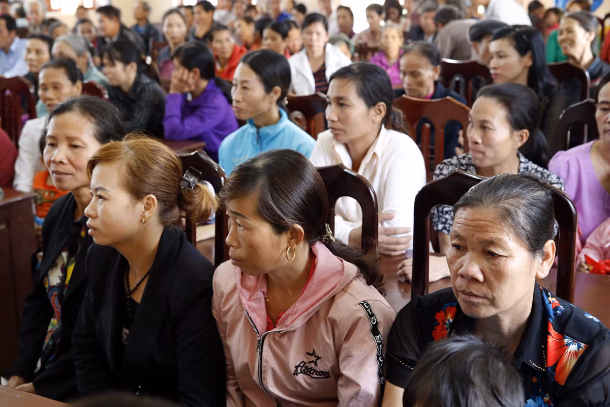 Hưởng ứng lời kêu gọi của Thủ tướng Chính phủ “Cả nước chung tay vì người nghèo - Không để ai bị bỏ lại phía sau”. Ảnh: Tùng Dương.
