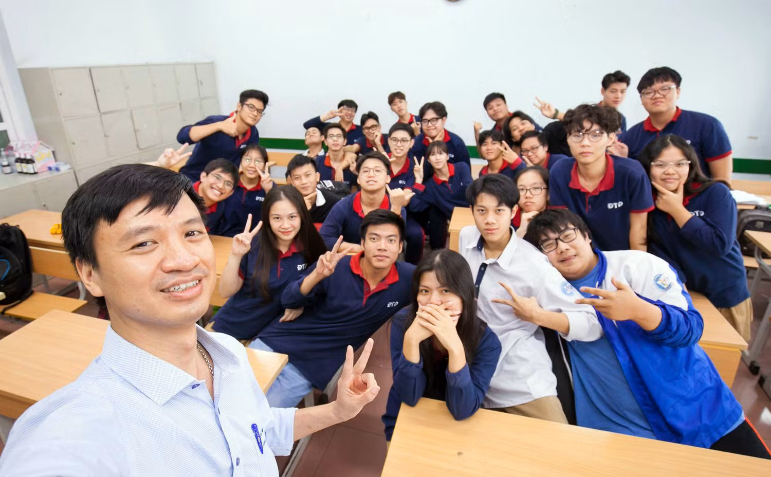 Giáo viên nói chung phải hiểu được nhiệm vụ của mình là người đào tạo Giáo dục chứ không phải là thợ dạy sách giáo khoa, nếu biết được những điều đó thì mới là giáo viên có tầm, mới xứng đáng đứng trên bục giảng.Ảnh: Nhân vật cung cấp.