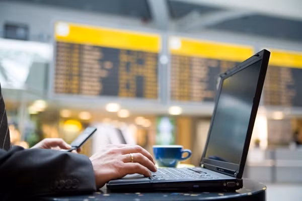 Smartphone đánh bại laptop và tablet? ảnh 1