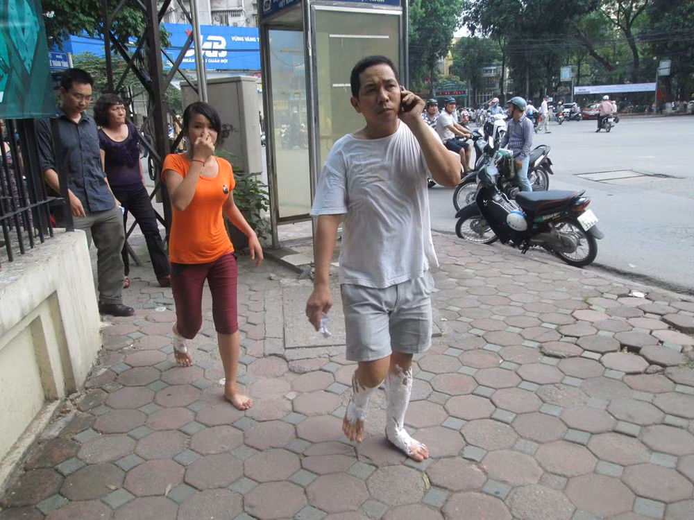 Một người dân bị thương Một người dân bị thương