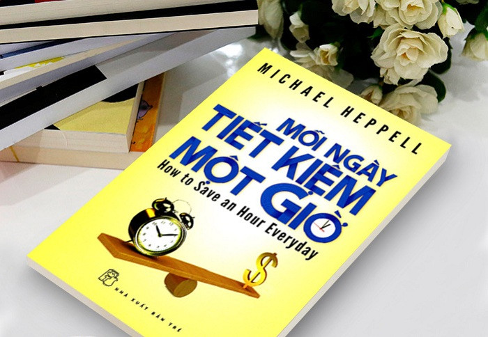 Cuốn “Mỗi ngày tiết kiệm một giờ” (Ảnh: tác giả cung cấp).