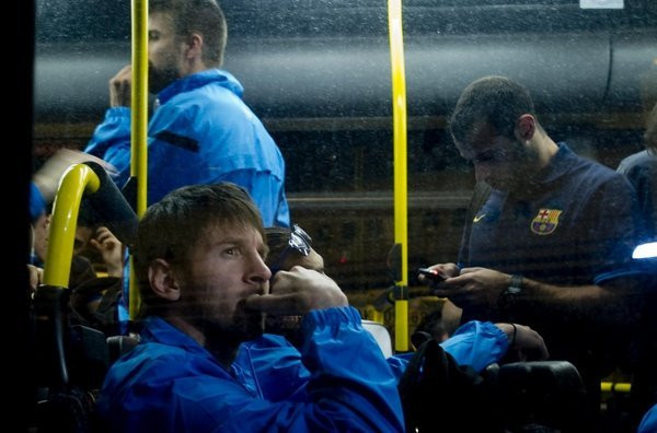 Nhìn vào hình ảnh Messi thì có lẽ M10 đang hướng tới bàn thắng thứ 100 trên sân khách kể từ khi thi đấu cho Barca. Bởi vào thời điểm hiện tại sau những trận đấu rời xa Nou Camp, số 10 đã có tổng cộng 99 pha lập công với 71 tại La Liga, 22 Champions League, 5 ở các trận đấu cúp và 1 tại siêu cúp Tây Ban Nha.