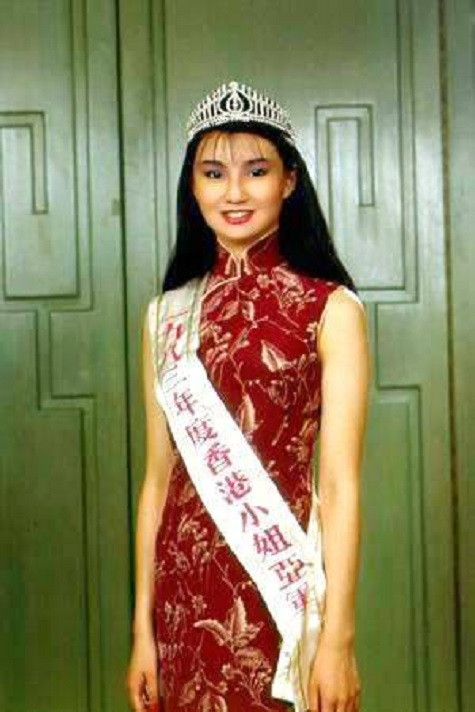 Vẻ đẹp trong sáng của Á hậu Hồng Kông