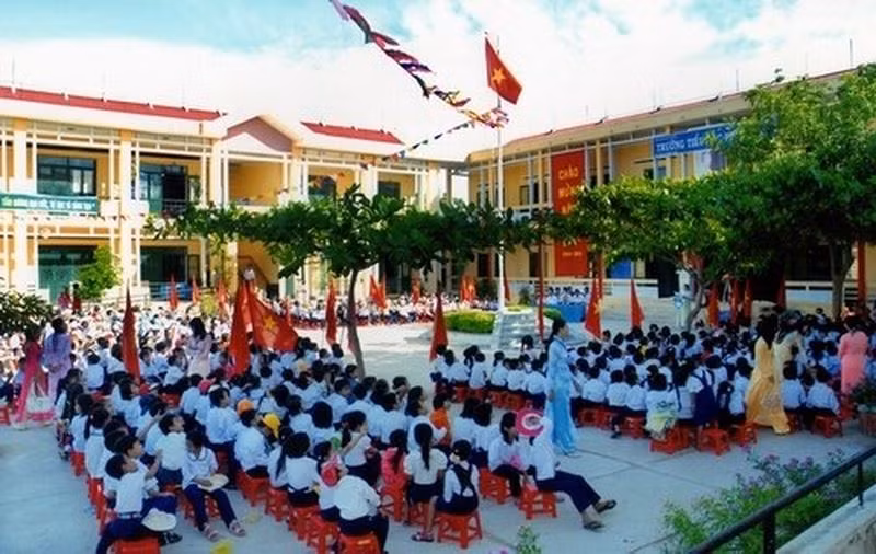 Một ngôi trường đạt chuẩn quốc gia (Ảnh minh họa từ baochinhphu.vn). Một ngôi trường đạt chuẩn quốc gia (Ảnh minh họa từ baochinhphu.vn).
