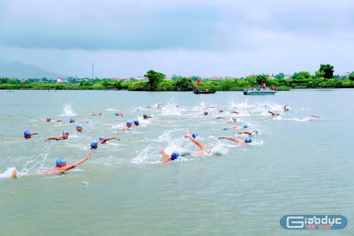 Một nam sinh tử vong khi tham gia hội bơi trên sông Cầm (Ảnh minh họa: PL) Một nam sinh tử vong khi tham gia hội bơi trên sông Cầm (Ảnh minh họa: PL)